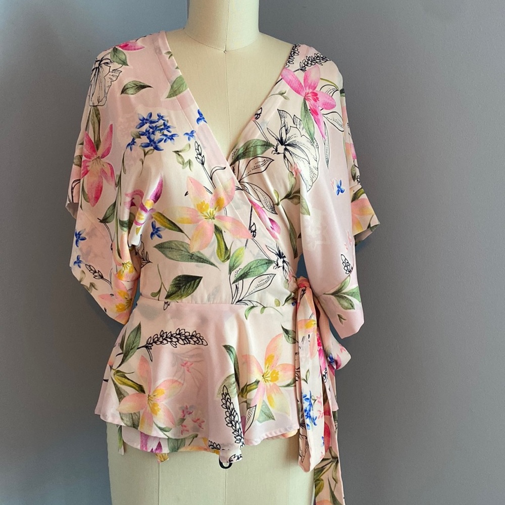 Yumi Kim floral wrap blouse size XS